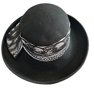 DA-Me Vintage Women's Black 100% Wool Hat with Black and White Lace Trim
